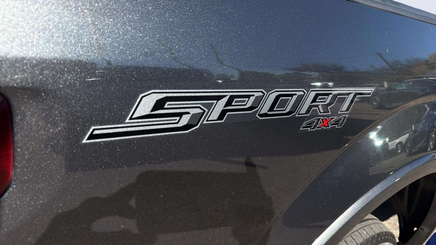 Used 2019 Ford F150 Lariat w/ Equipment Group 502A Luxury AWD/4WD image 22