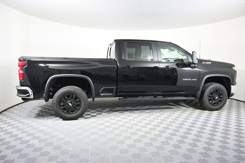 Used 2025 Chevrolet Silverado 3500 LT w/ All Star Edition AWD/4WD image 8