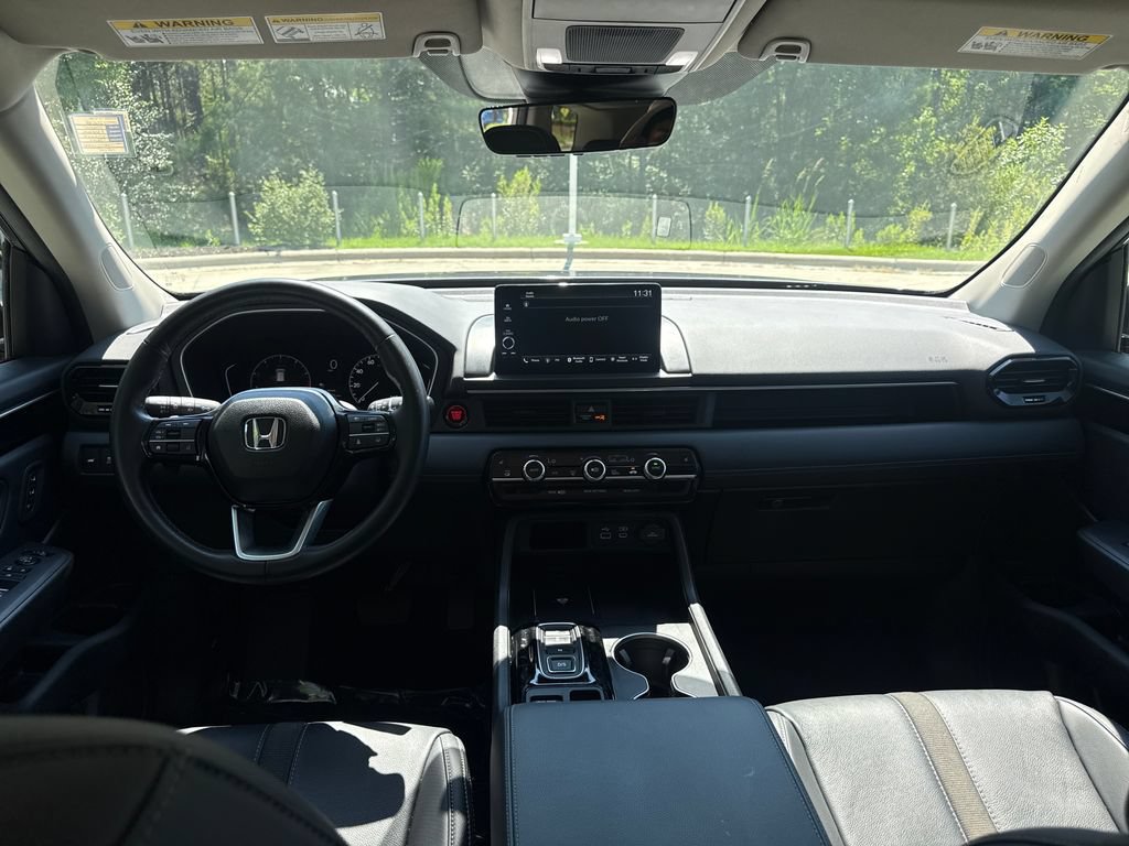 Used 2025 Honda Pilot EX-L image 16