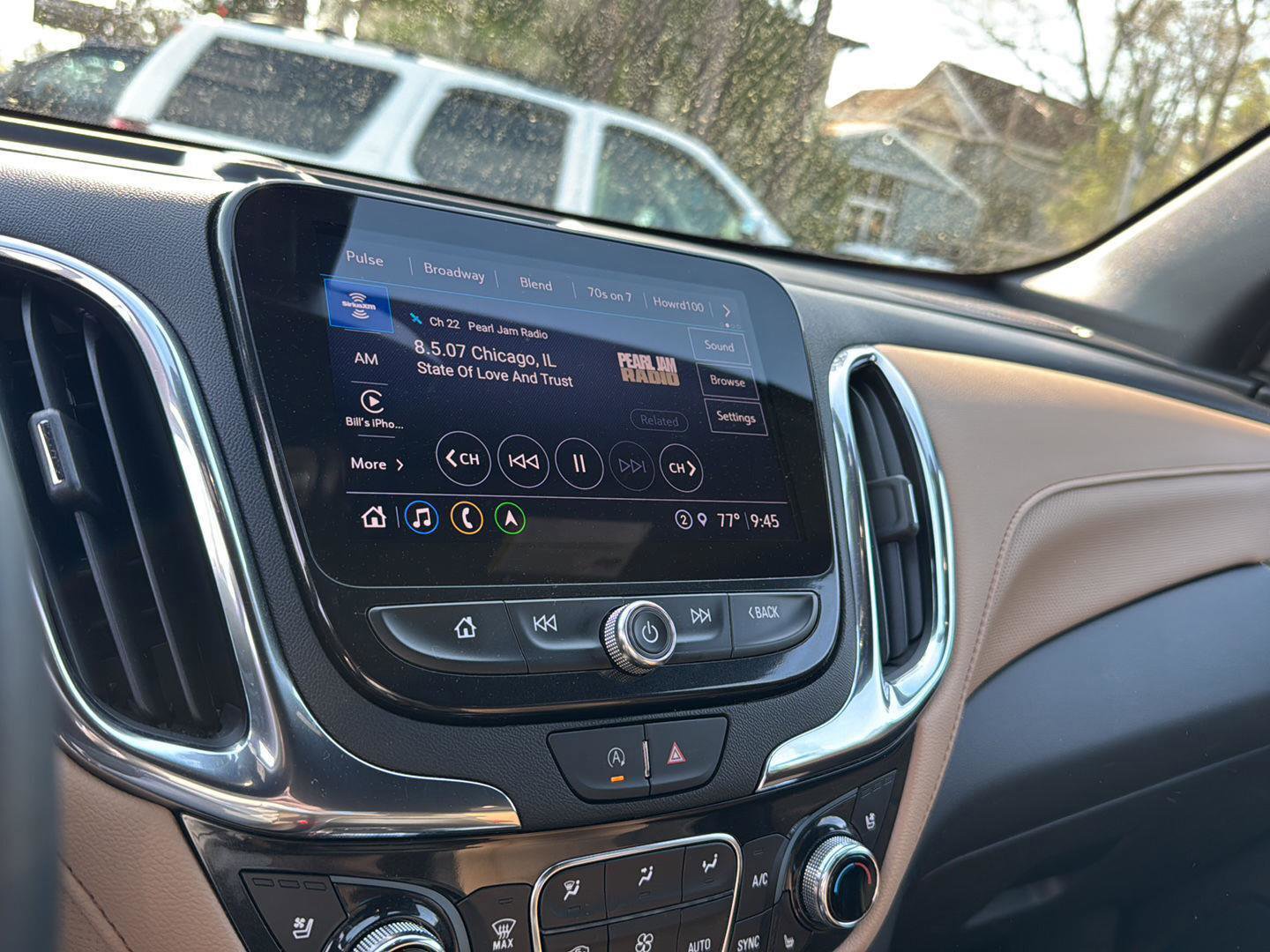 Used 2023 Chevrolet Equinox Premier image 22