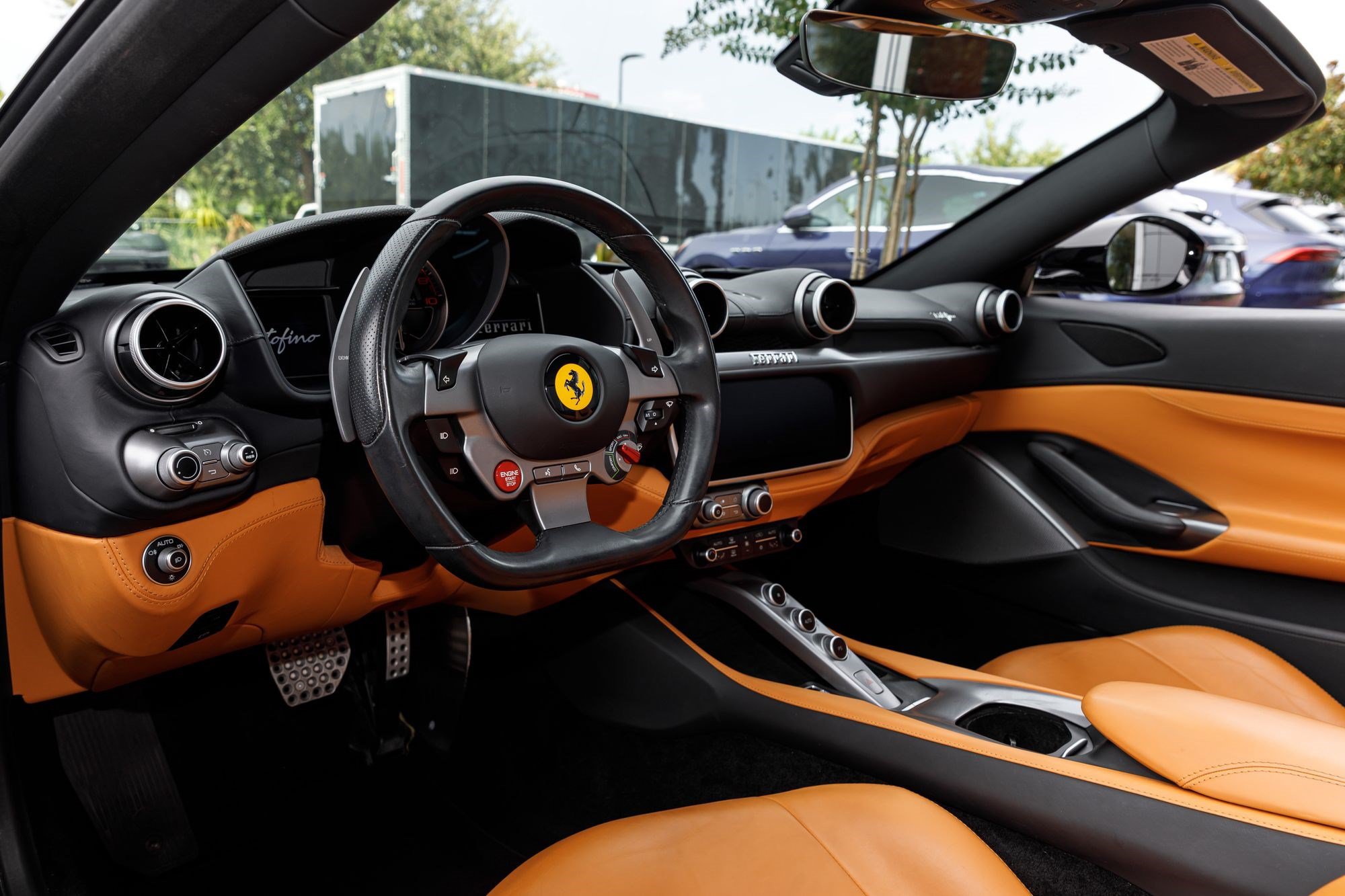 Used 2019 Ferrari Portofino RWD image 26