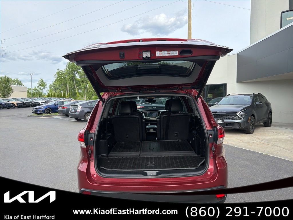 Used 2019 Toyota Highlander SE AWD/4WD image 15