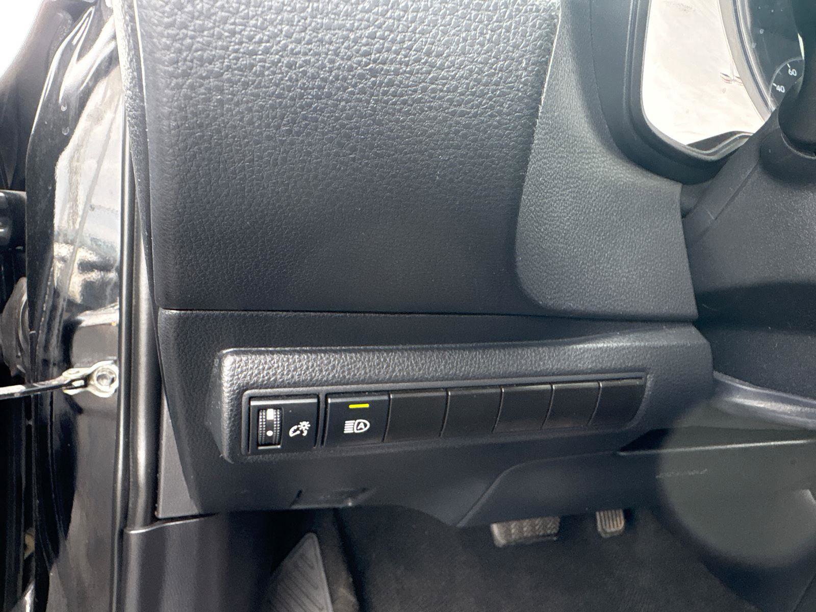 Used 2023 Toyota Corolla LE FWD image 19