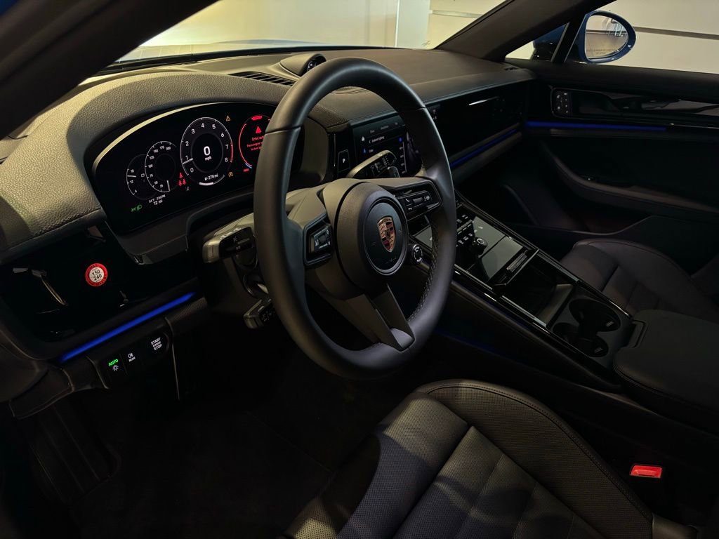 Used 2026 Porsche Panamera image 7