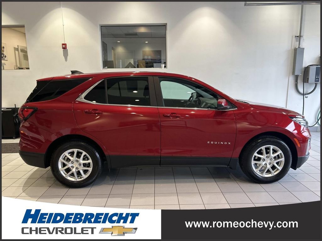 Certified 2024 Chevrolet Equinox LT w/ LPO, Floor Liner Package image 2