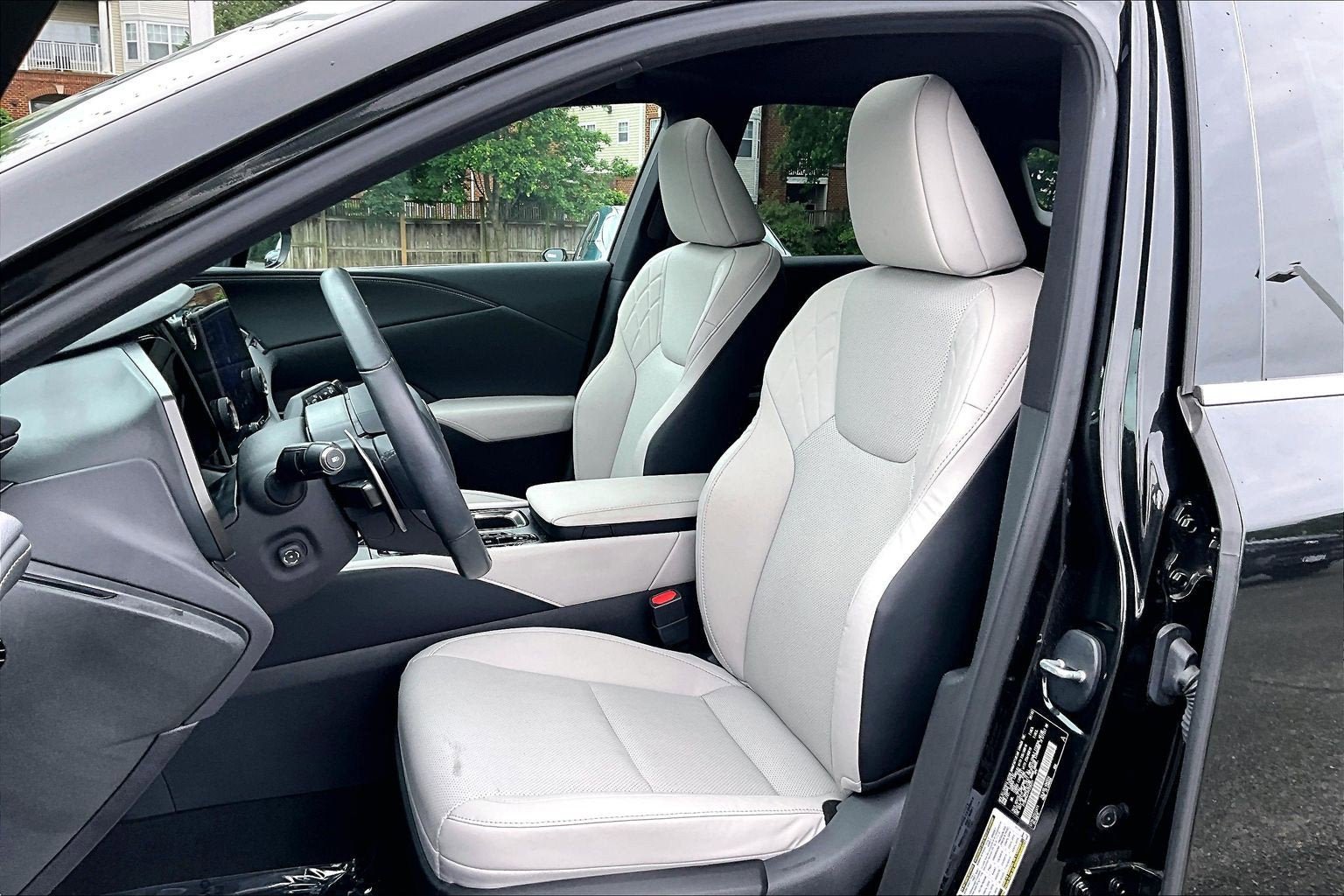 Used 2023 Lexus RX 350 Premium w/ Accessory Package AWD/4WD image 23