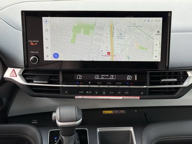 Used 2026 Toyota Sienna XLE FWD image 16
