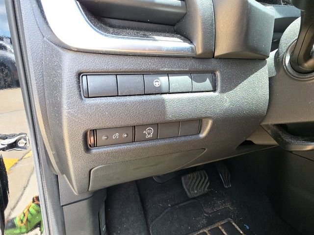 Used 2023 Nissan Rogue SV FWD image 14