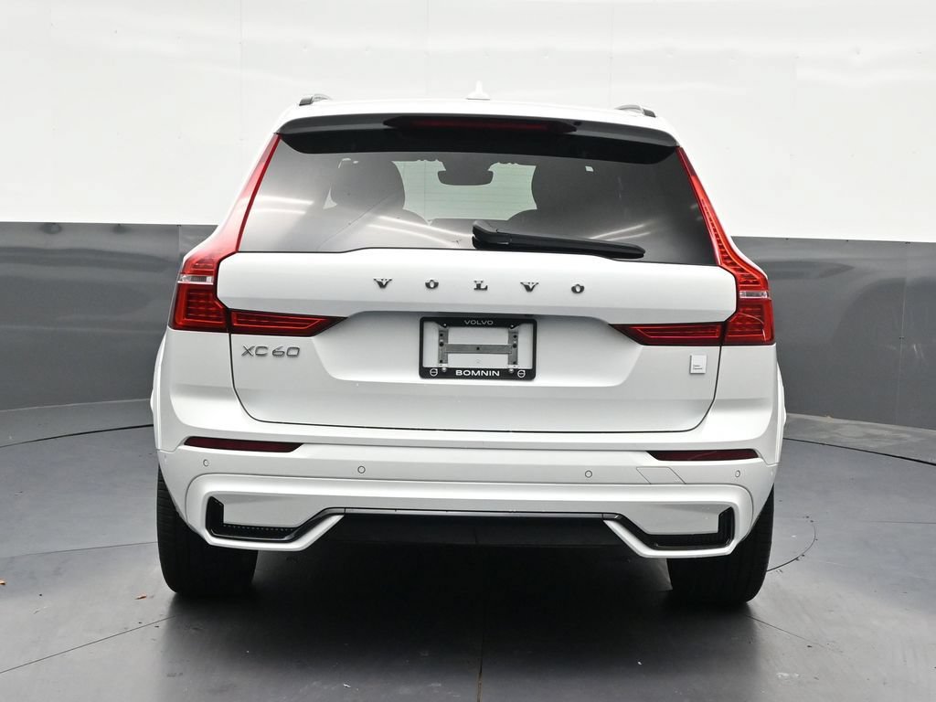 Certified 2024 Volvo XC60 T8 Polestar AWD/4WD image 5