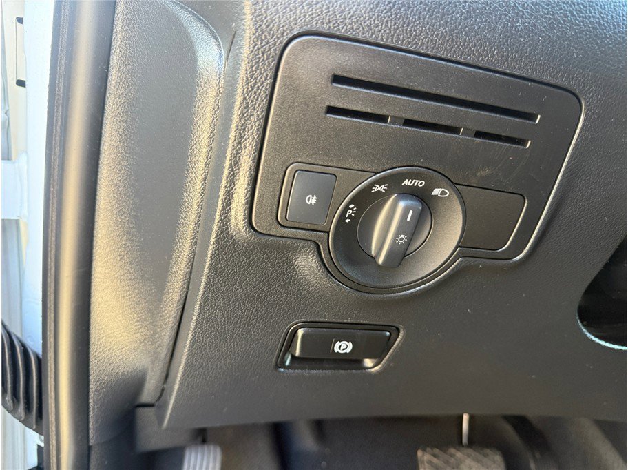 Used 2023 Mercedes-Benz Metris image 24