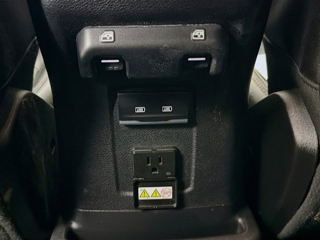 Used 2022 Jeep Wrangler Unlimited Rubicon w/ Cold Weather Group image 37