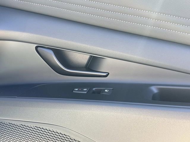 New 2026 Hyundai Elantra Sport w/ Cargo Package image 18