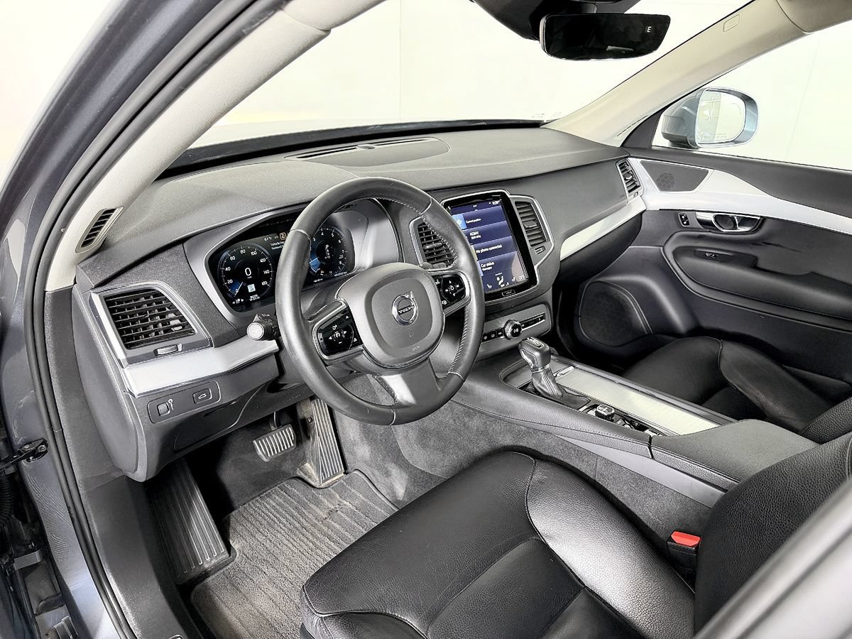Used 2016 Volvo XC90 T6 Momentum w/ Vision Package AWD/4WD image 35