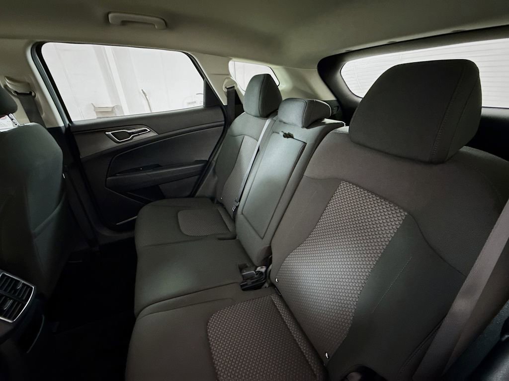 Used 2024 Kia Sportage LX image 20