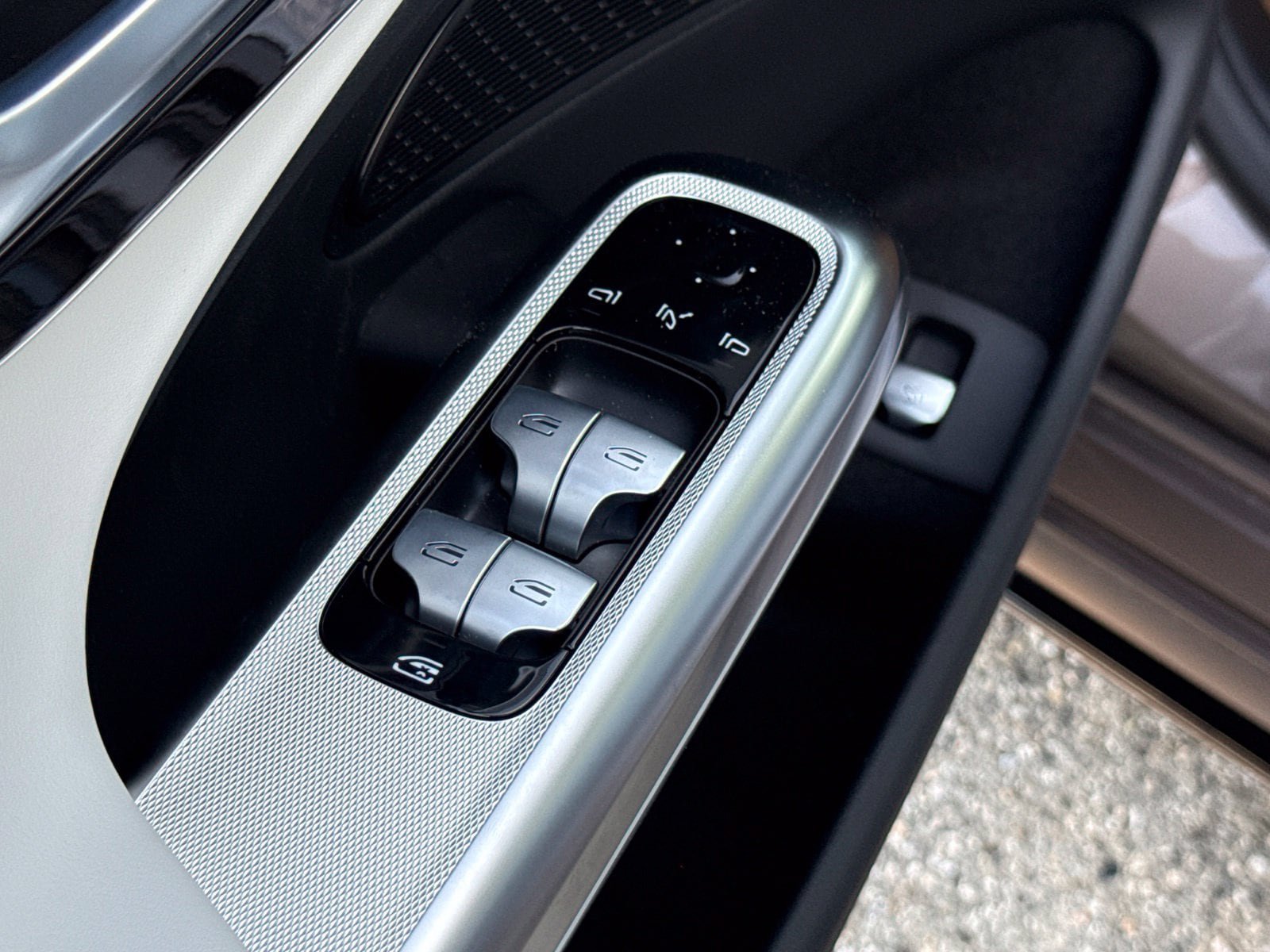 New 2027 Mercedes-Benz E 450 4MATIC Sedan image 17