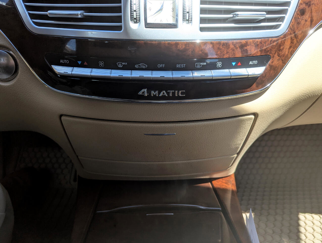 Used 2010 Mercedes-Benz S 550 4MATIC image 25