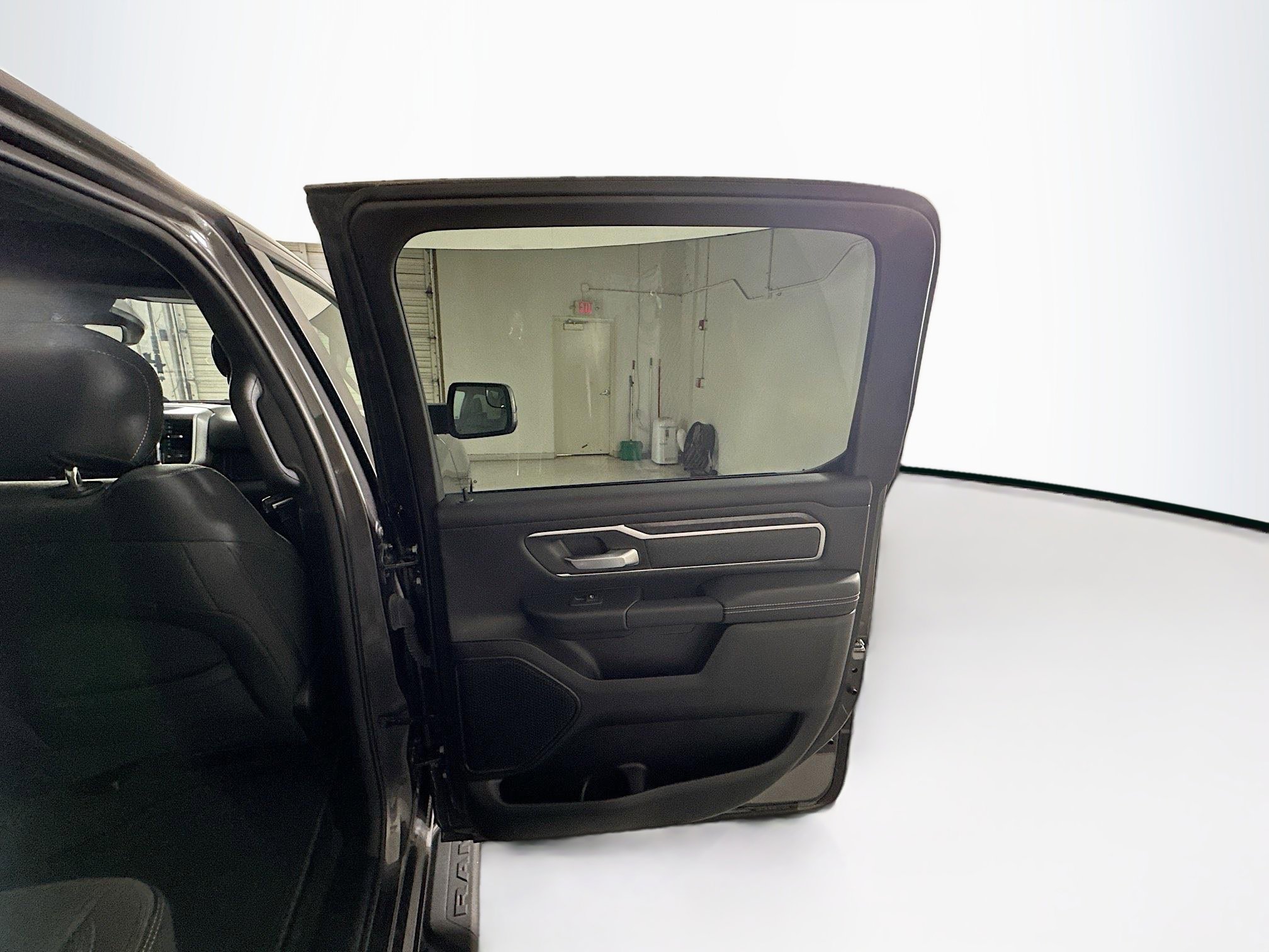 Used 2023 RAM 1500 Big Horn image 28