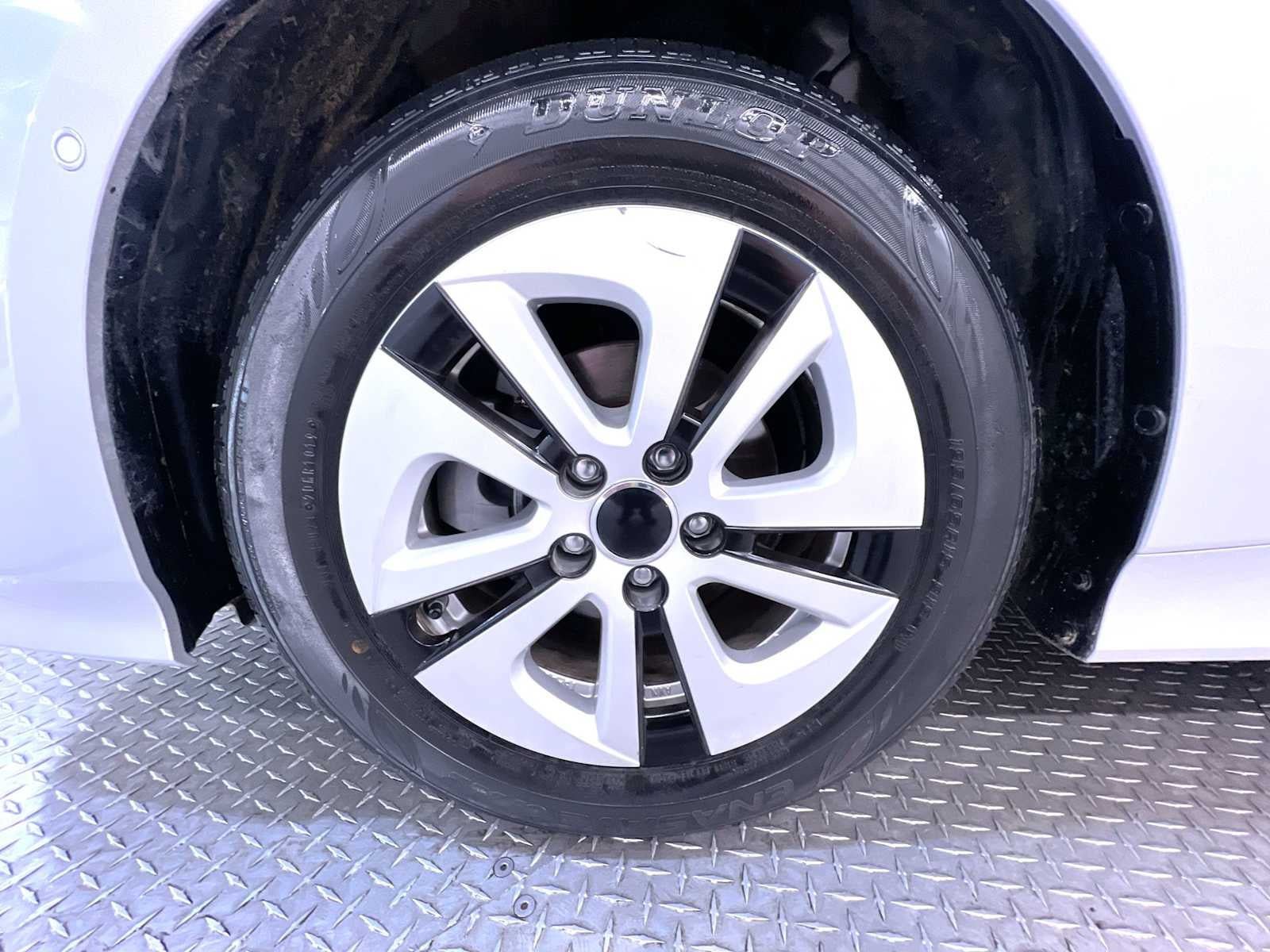 Used 2019 Toyota Prius XLE w/ Advanced Technology Package AWD/4WD image 10