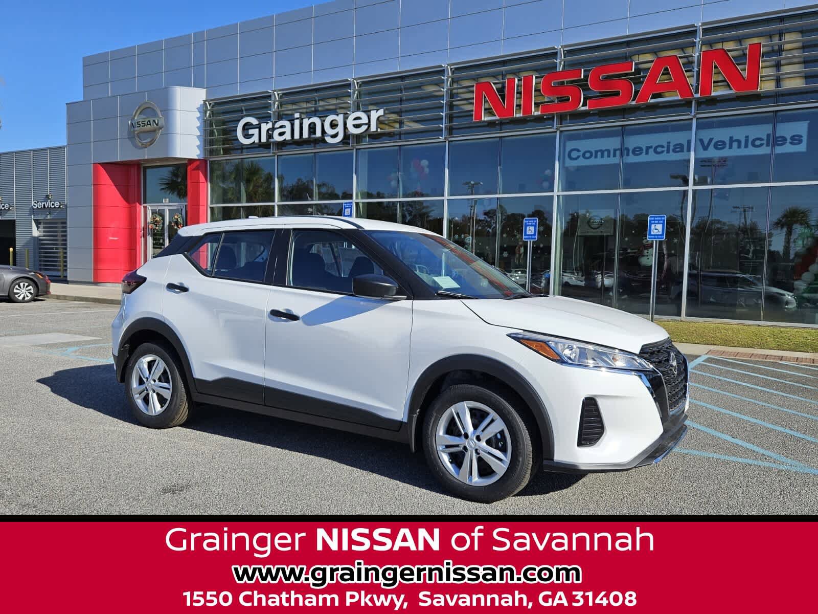 New 2025 Nissan Kicks Play S image 1