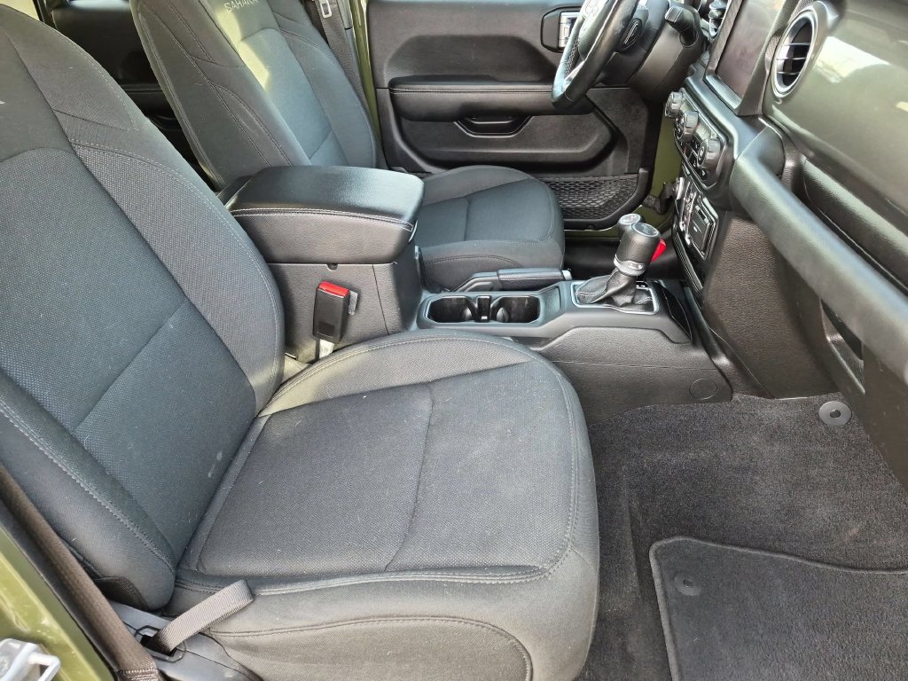 Used 2021 Jeep Wrangler Unlimited Sahara w/ Uconnect 4C Nav & Sound Group AWD/4WD image 22
