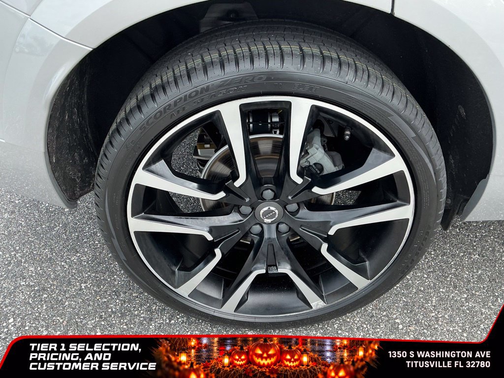 Used 2023 Volvo XC60 B5 Ultimate w/ Protection Package Premier FWD image 12