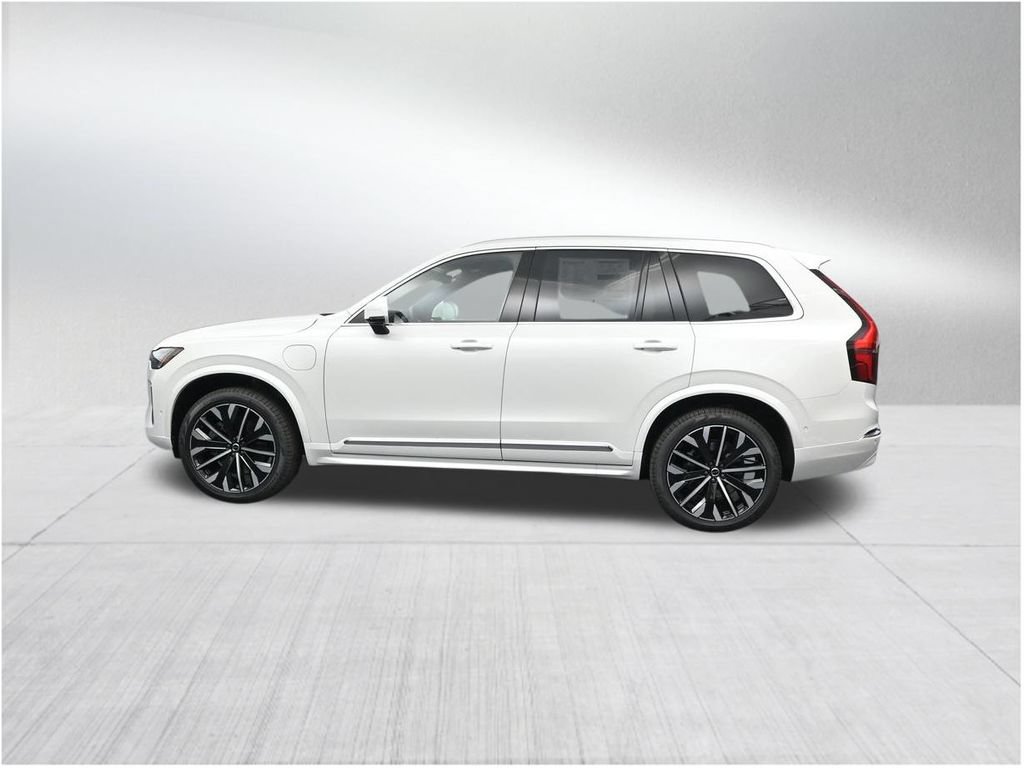 New 2026 Volvo XC90 T8 Plus w/ Protection Package Premier AWD/4WD image 2