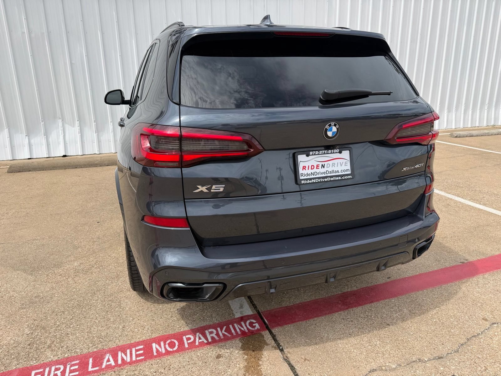 Used 2022 BMW X5 xDrive40i w/ M Sport Package AWD/4WD image 5