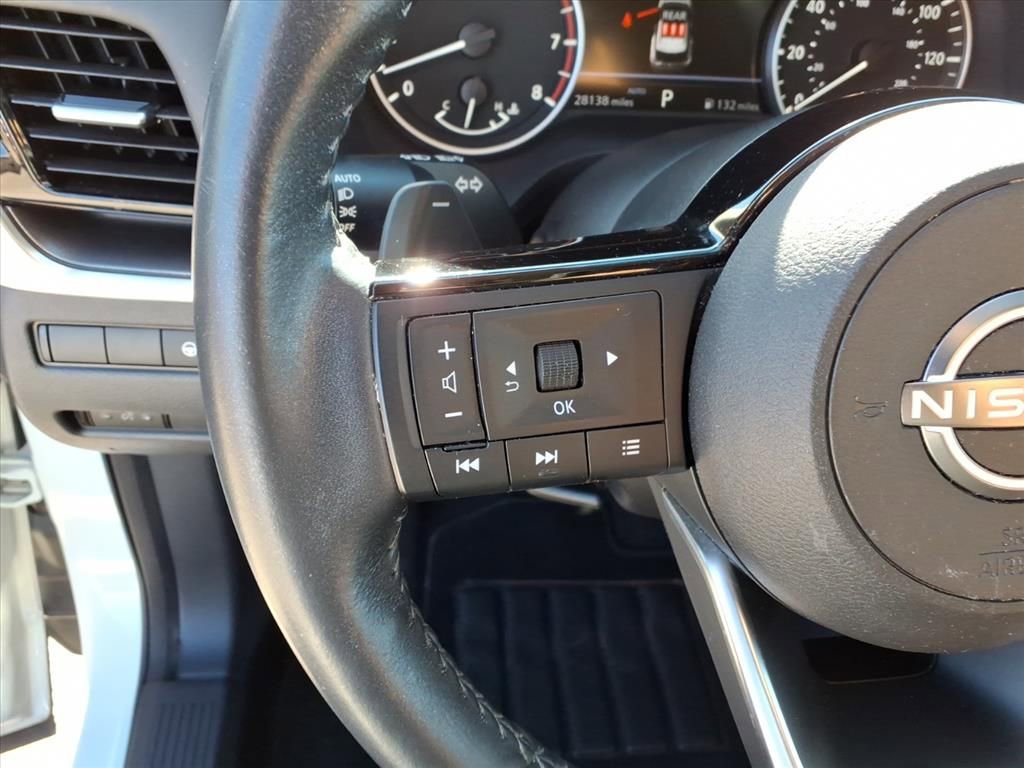 Used 2023 Nissan Rogue SV w/ SV Premium Package image 21