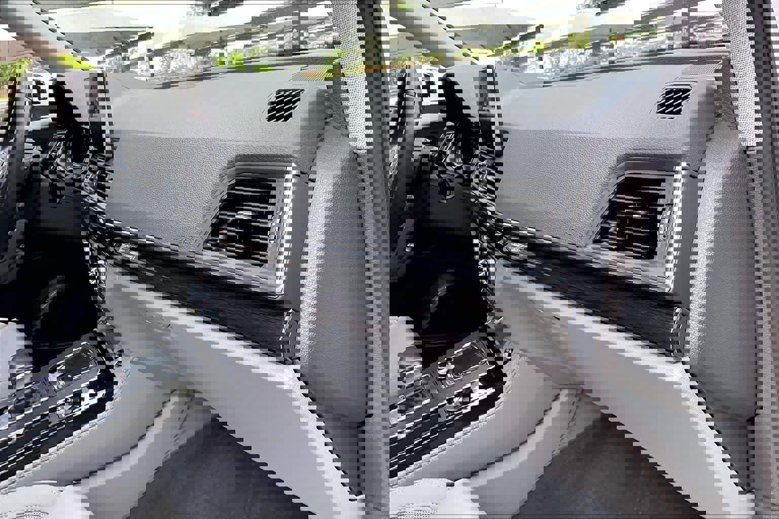 Used 2019 Audi Q5 Prestige w/ Prestige Package image 18