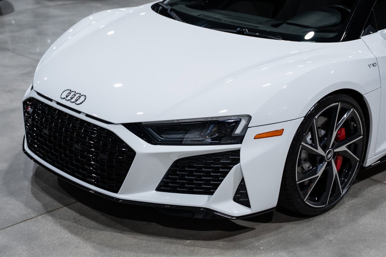 Used 2021 Audi R8 V10 RWD image 17