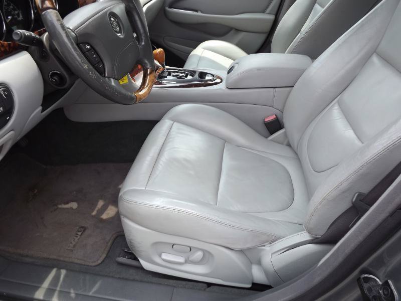Used 2004 Jaguar XJ8 RWD image 10