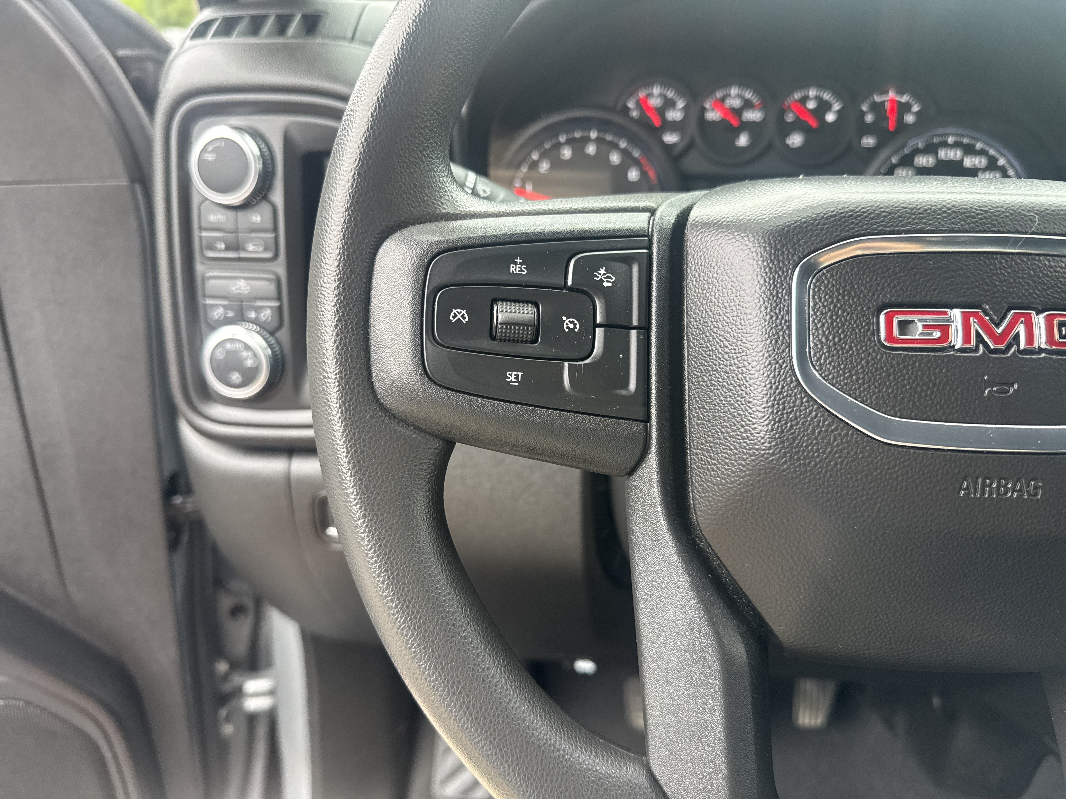 Used 2024 GMC Sierra 1500 Pro w/ Graphite Edition AWD/4WD image 18