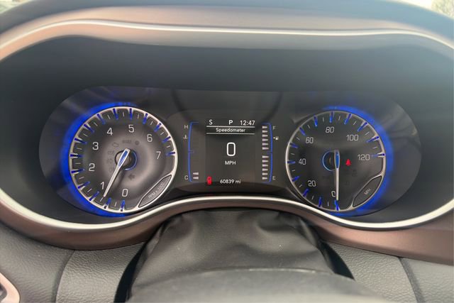 Used 2023 Chrysler Voyager LX FWD image 15