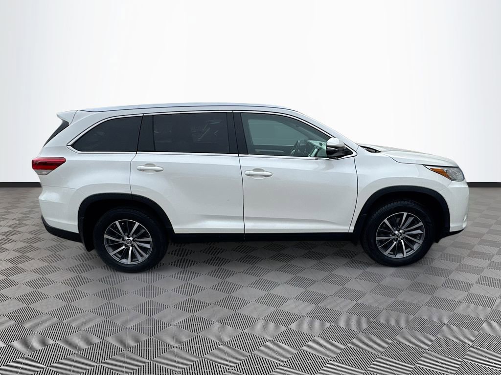 Used 2019 Toyota Highlander XLE image 33