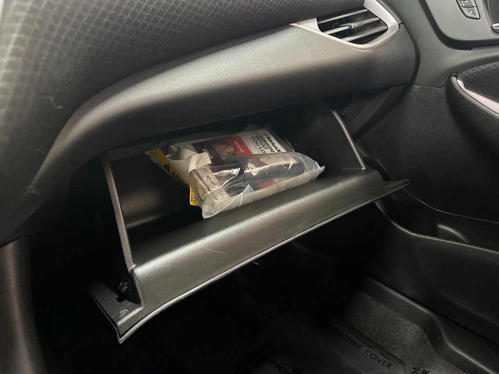 Used 2023 Chevrolet Malibu LT image 28