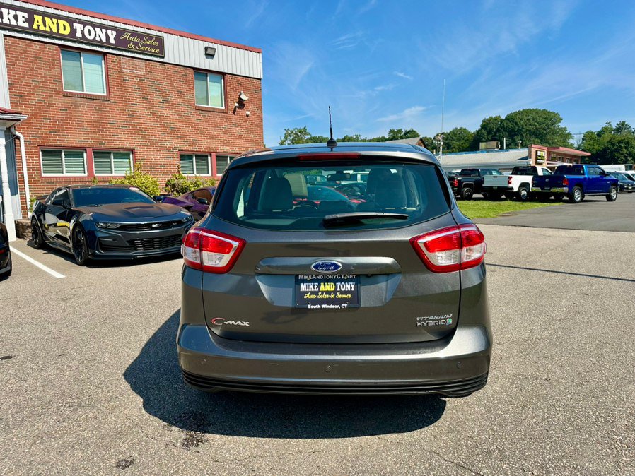 Used 2017 Ford C-MAX Titanium w/ Interior Protection Package FWD image 7