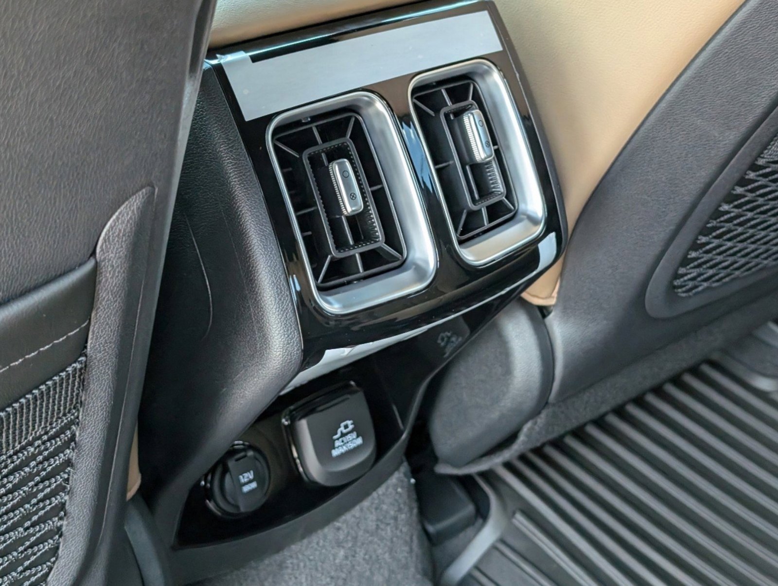 Used 2024 Kia Sorento SX Prestige w/ Olive Brown Leather Package image 15