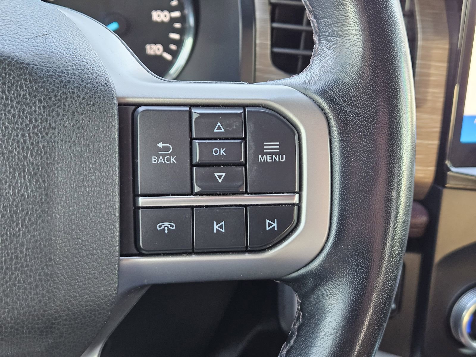 Used 2023 Ford Expedition Limited image 27