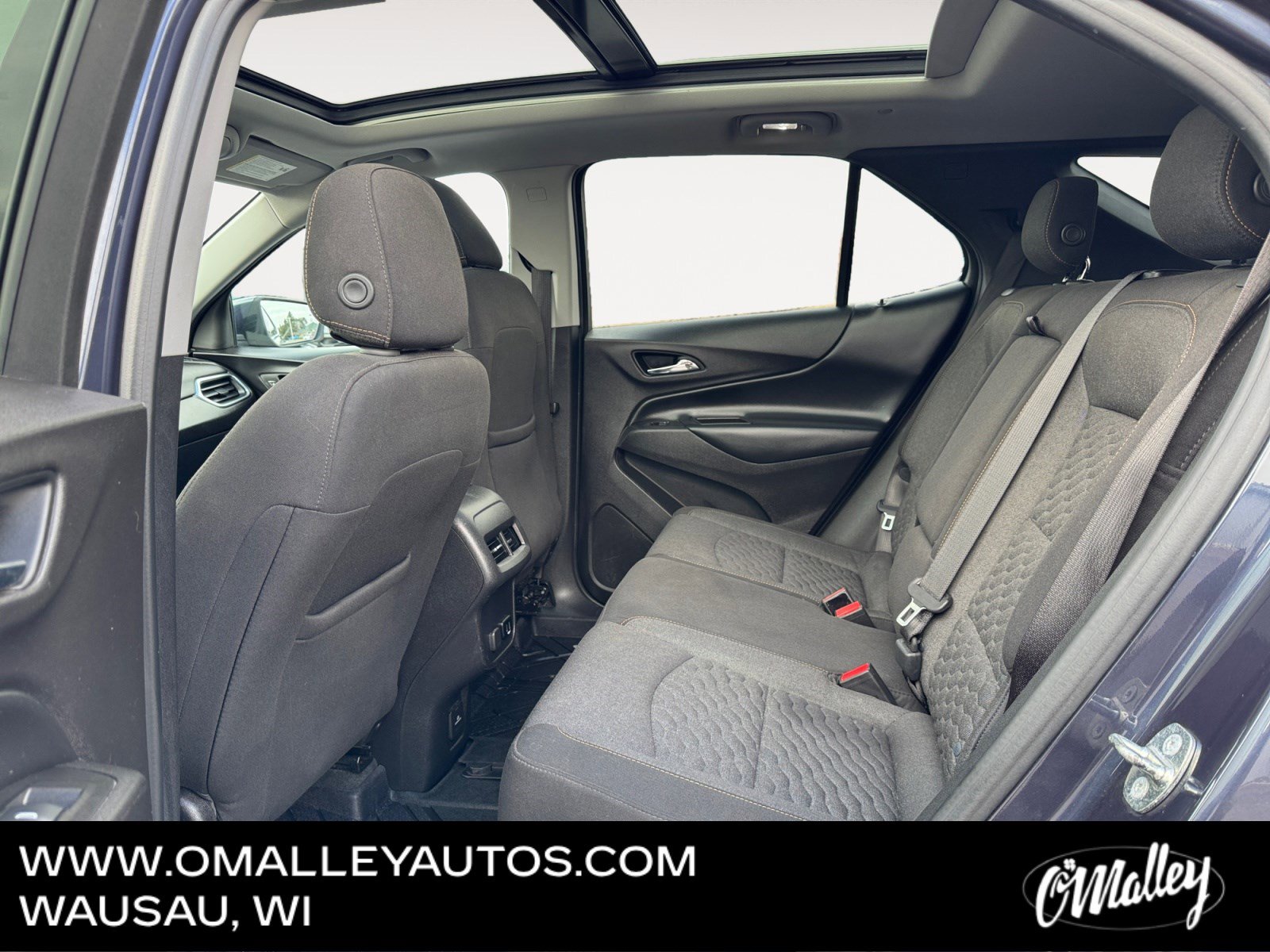 Used 2018 Chevrolet Equinox LT w/ Sun & Infotainment Package image 11