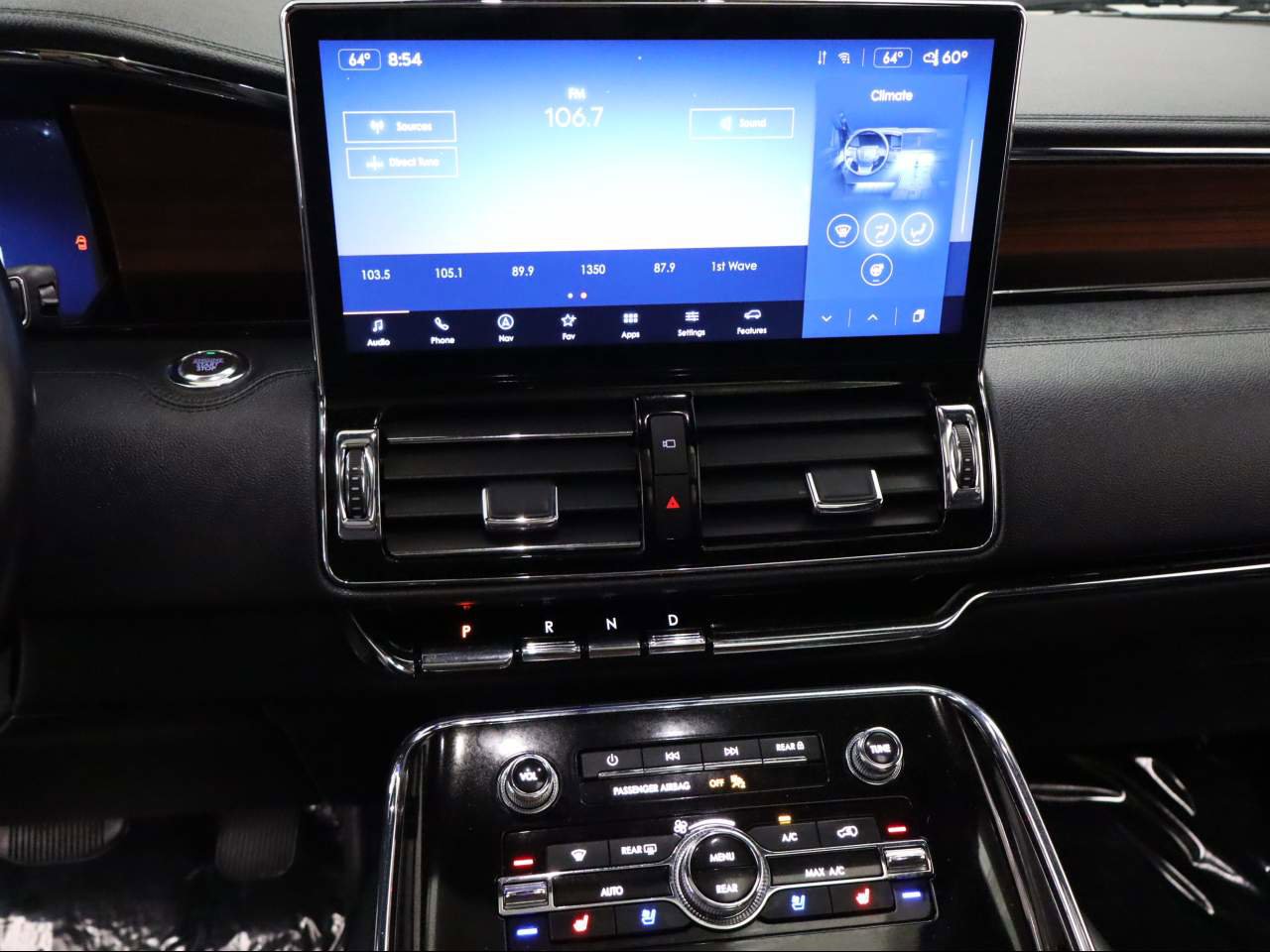 Used 2024 Lincoln Navigator Premiere image 10