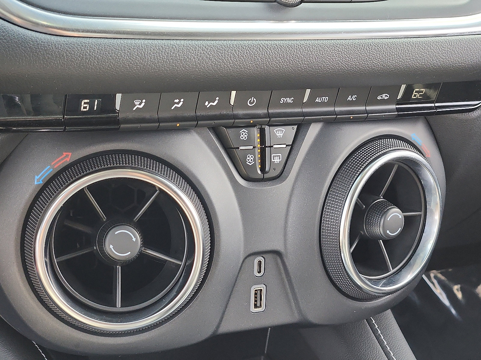 Used 2023 Chevrolet Blazer LT image 15