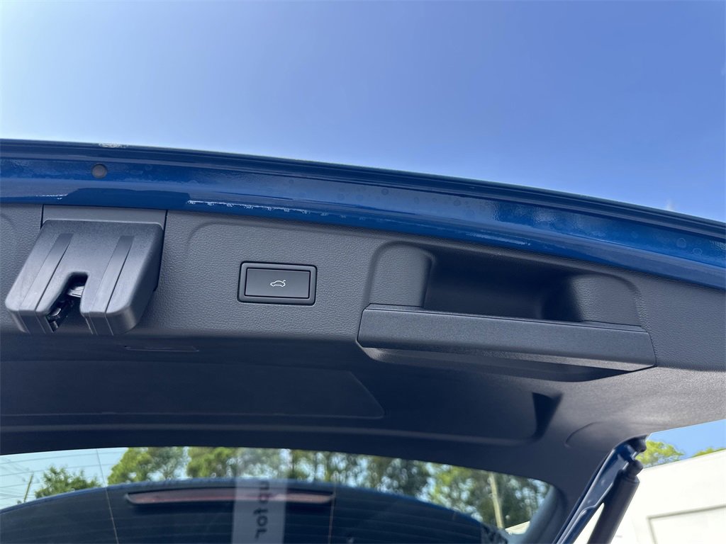 New 2026 Volkswagen Atlas SEL Premium R-Line image 31