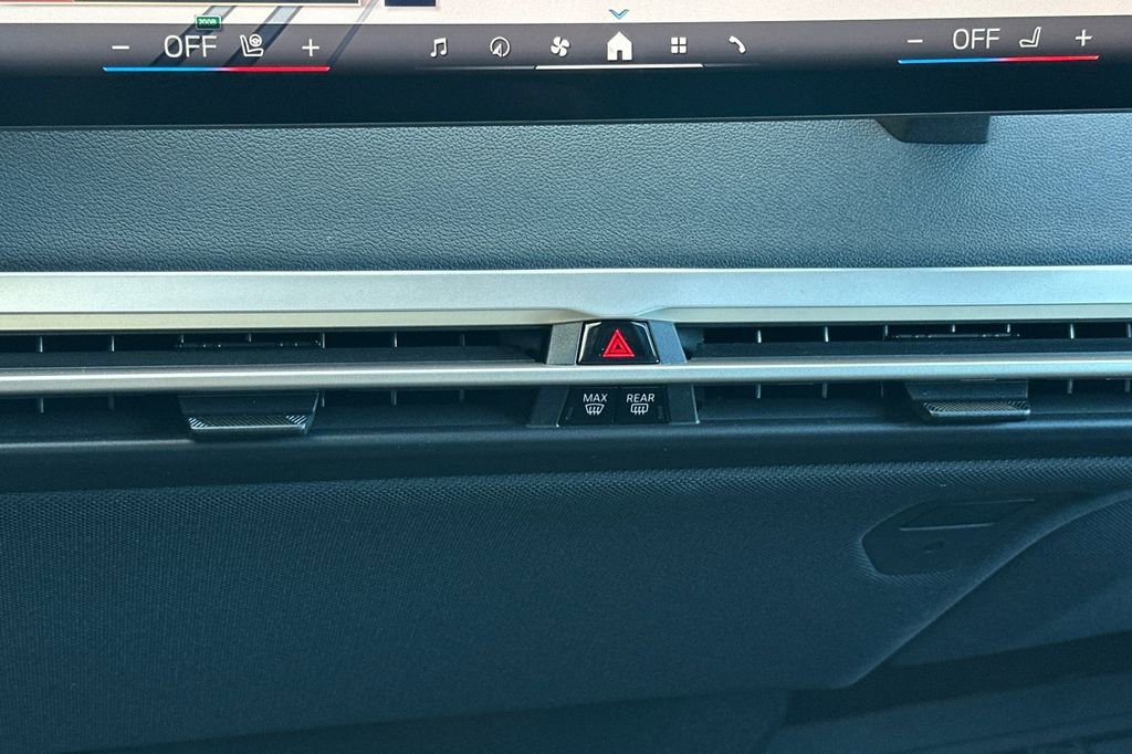 New 2026 BMW iX xDrive60 w/ Premium Package image 24