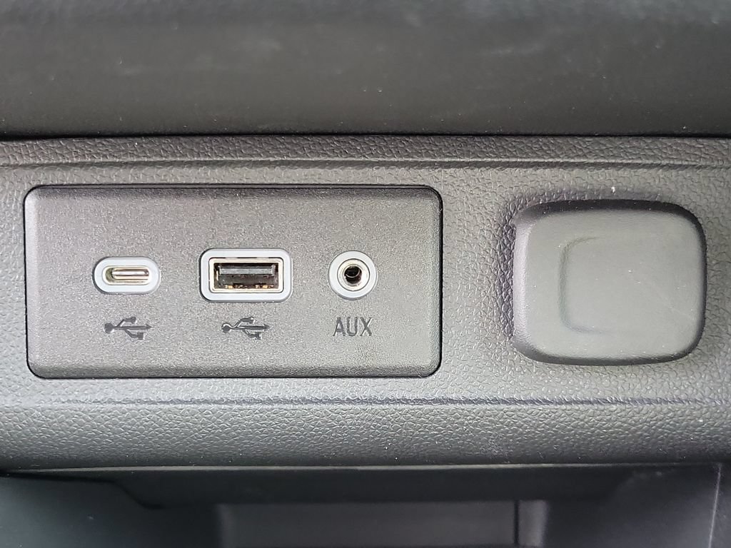 Used 2022 Buick Encore GX Select FWD image 28