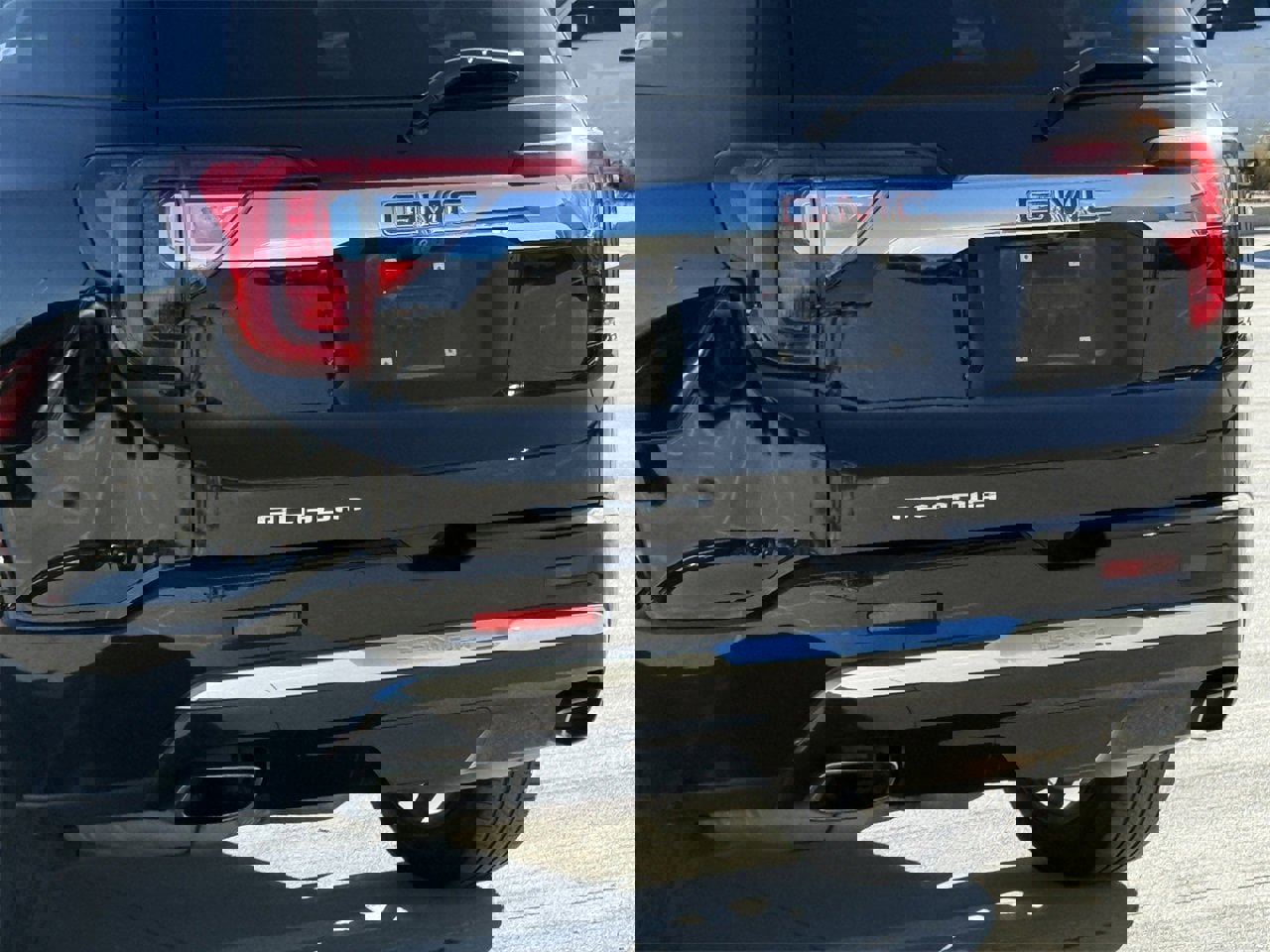 Used 2022 GMC Acadia Denali w/ Denali Technology Package image 6