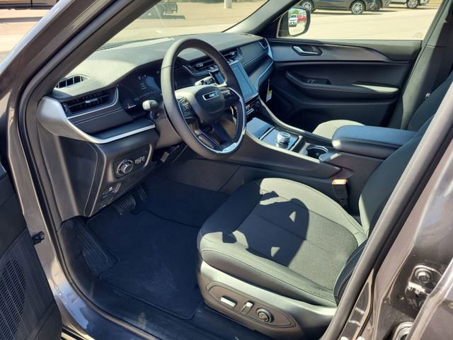 New 2026 Jeep Grand Cherokee L Laredo image 13