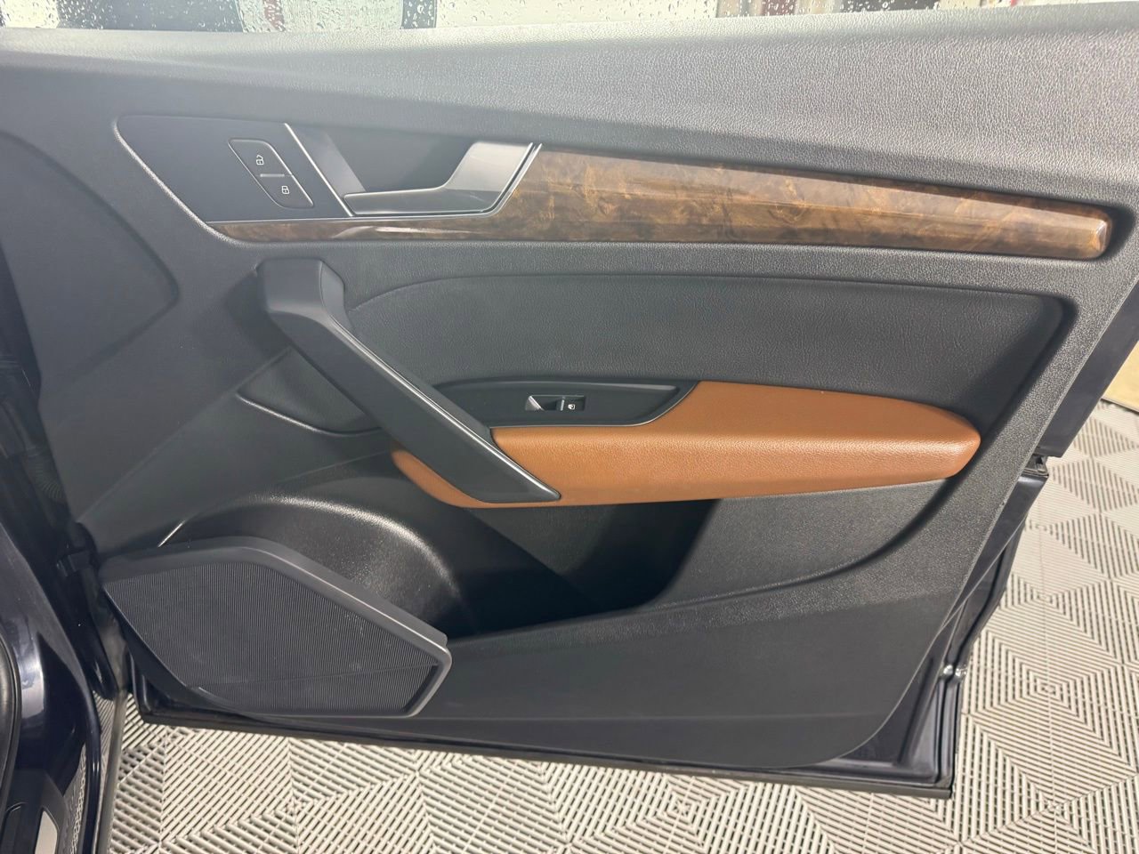 Used 2018 Audi Q5 2.0T Premium Plus w/ Premium Plus Package image 26