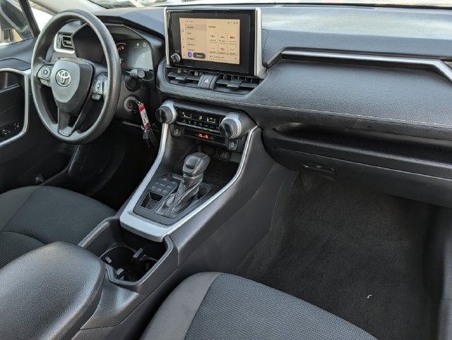 Certified 2025 Toyota RAV4 LE AWD/4WD image 31