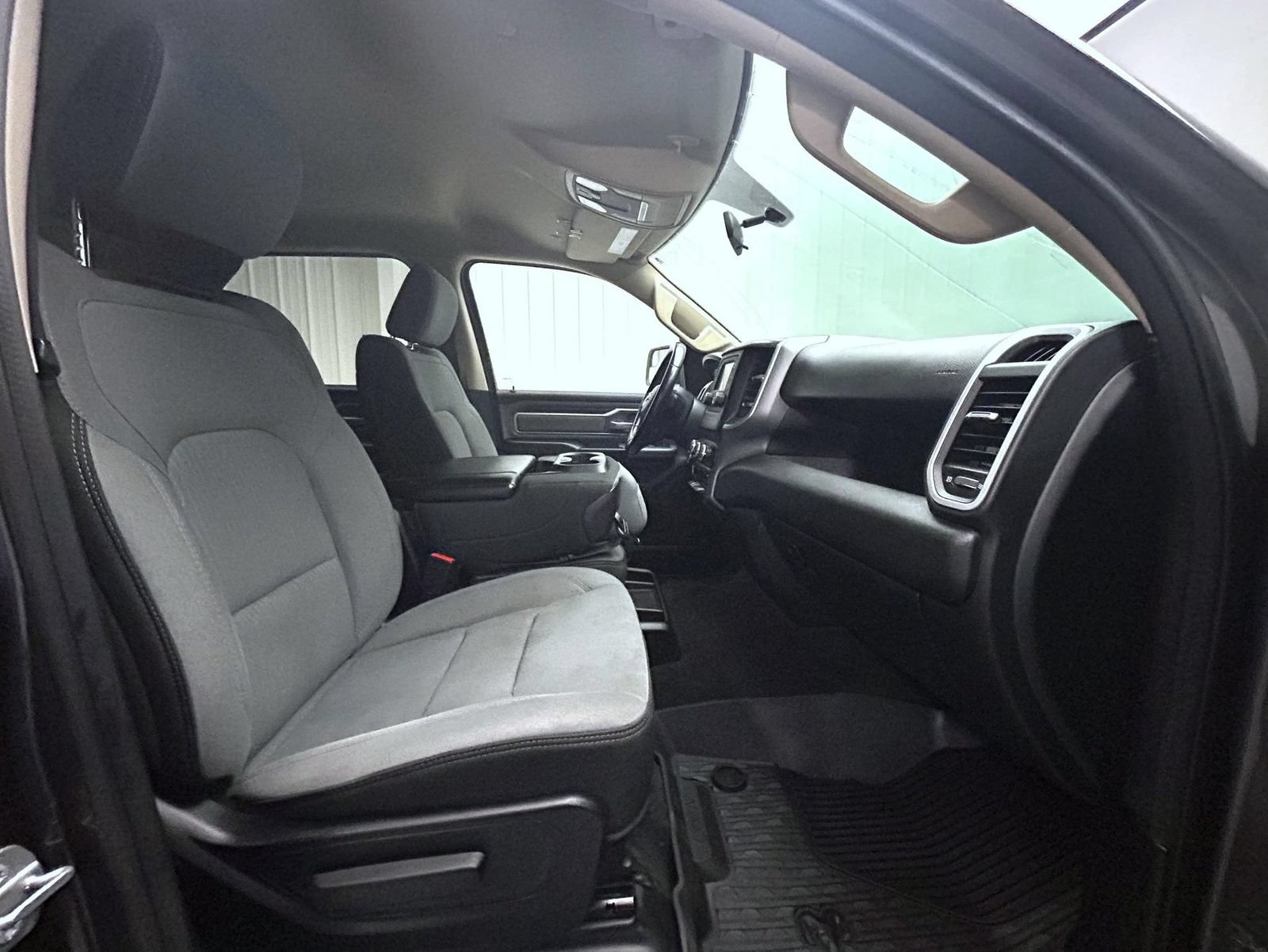 Used 2020 RAM 1500 Big Horn AWD/4WD image 15