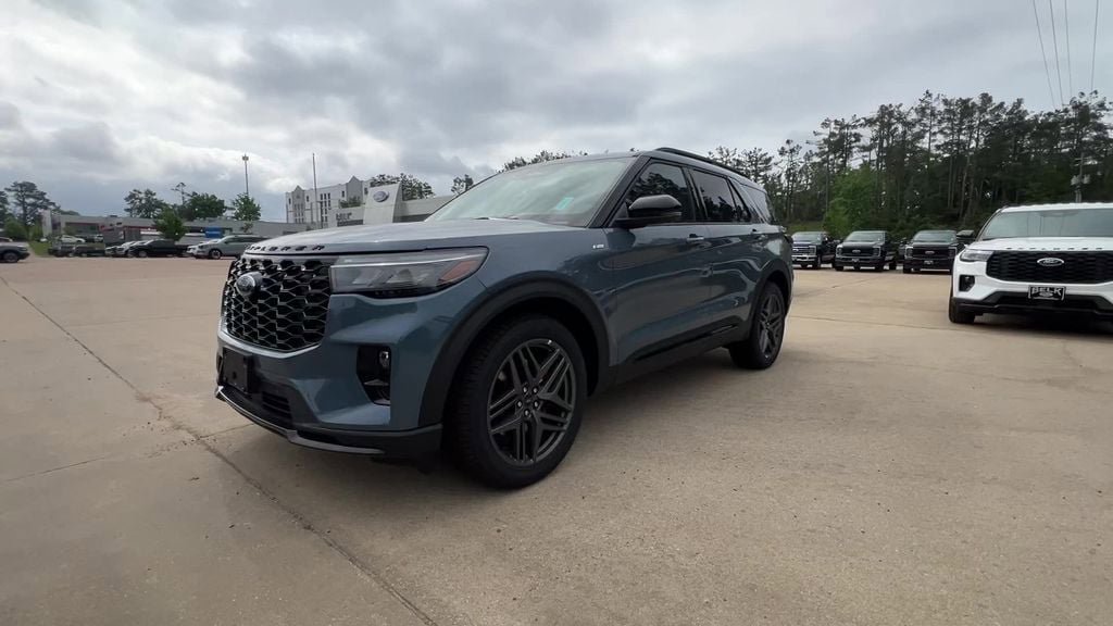 New 2026 Ford Explorer ST-Line RWD image 2